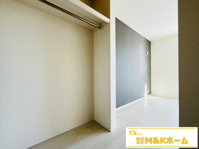 常滑市かじま台1丁目　全2棟　1号棟の収納|WIC完備☆（洋室6.5帖）