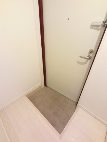 トレド新宿の玄関