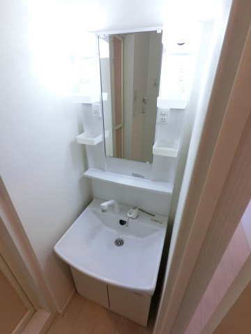 トレド新宿の独立洗面台