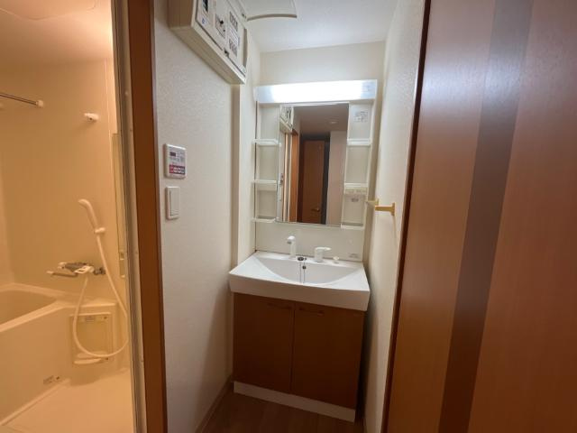 サンクスの洗面所|洗髪洗面化粧台