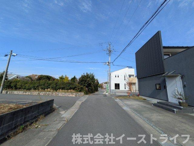 【新築戸建】　いわき市平下平窪2期　全5棟　長期優良住宅の前面道路含む現地写真|西側3.4ｍ公道