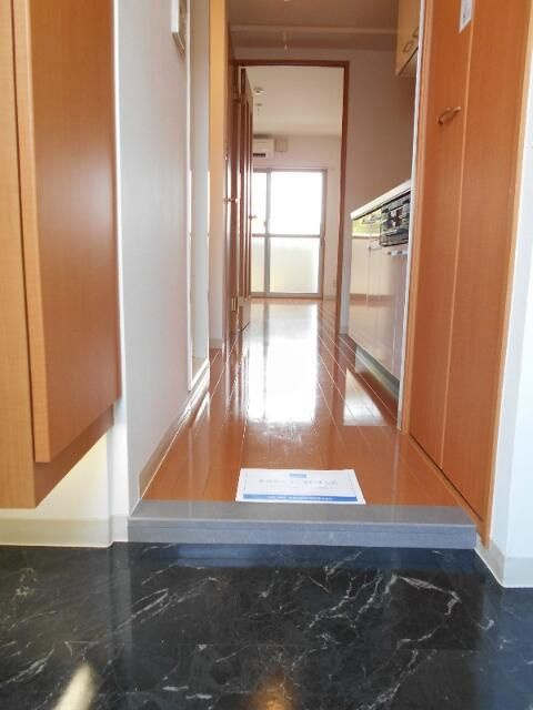 グリーンバーズテラスの玄関