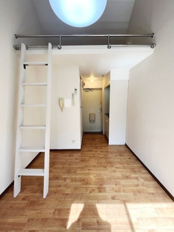 ベルシティ根津の洋室|※写真は同タイプの別室になります