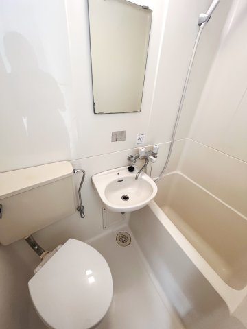 ベルシティ根津の浴室|※写真は同タイプの別室になります