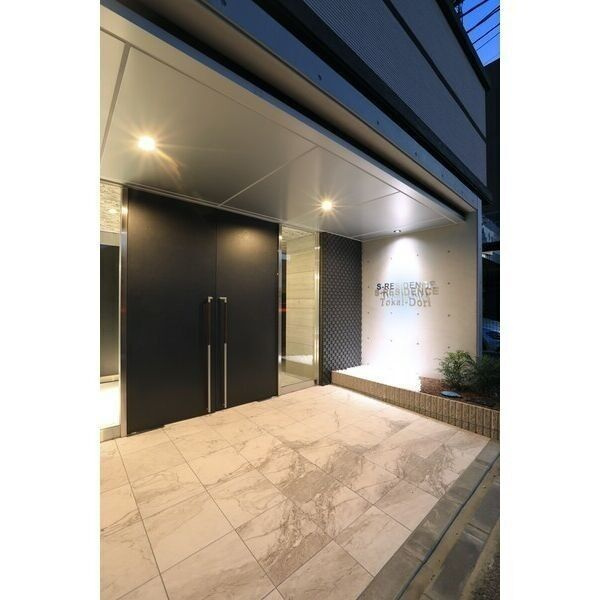 S-RESIDENCE東海通のエントランス
