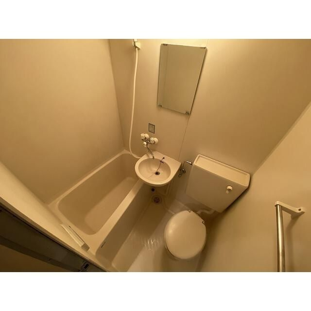 グローリア初穂桜台Ⅱの浴室