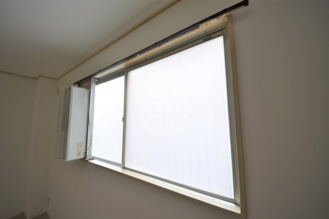 エイトビル江戸堀のバルコニー|エイトビル江戸堀　窓