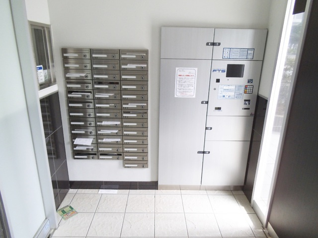プレール・ドゥーク赤羽のその他共用部分|宅配ボックスは単身者にうれしい設備！