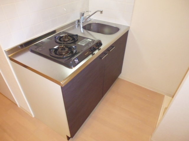 プレール・ドゥーク赤羽のキッチン|2口ガスコンロ設置済みのキッチンです☆