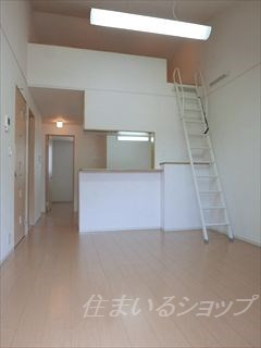 広島市安佐北区可部１丁目のアパートの居間・リビング