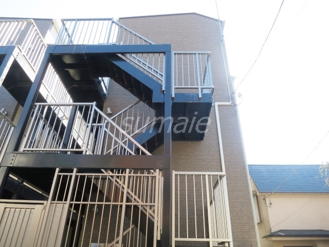 ドミール十条のエントランス|こちらが入口です☆