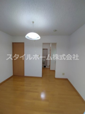 【居間・リビング】 | フィールドM | こちらのリビングで趣味の時間をお楽しみください