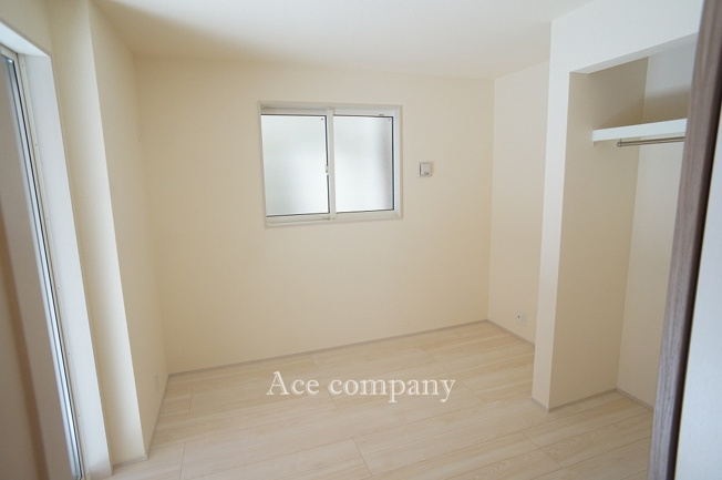 【子供部屋】 | 東大阪市大蓮東1丁目　【1号棟/全2棟】 | 【1階：洋室4.75帖】オープンクローゼット完備です♪