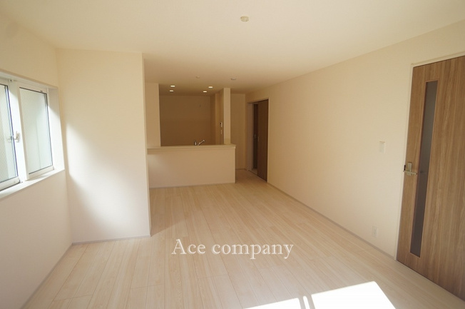 【居間・リビング】 | 東大阪市大蓮東1丁目　【1号棟/全2棟】 | 【LDK：17帖】