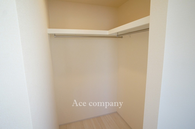 【収納】 | 東大阪市大蓮東1丁目　【2号棟/全2棟】 | 【3階：洋室5.25帖】のウォークインクローク内です♪