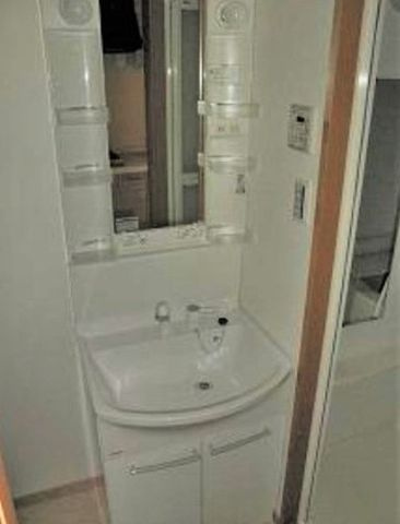 アセンションアイディ浅草の洗面所