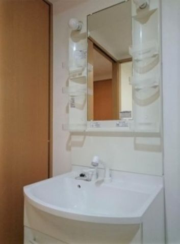 アセンションアイディ浅草の洗面所