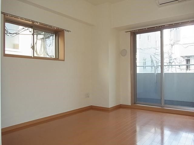 アセンションアイディ浅草の居間・リビング