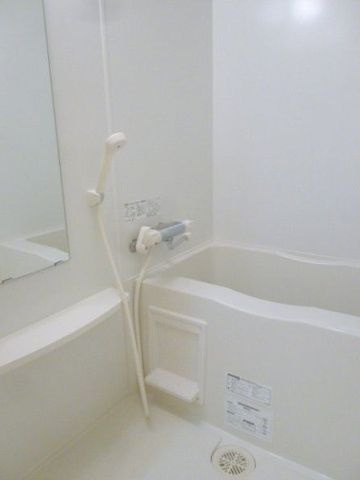 アセンションアイディ浅草の浴室