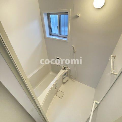 国松町平屋の浴室