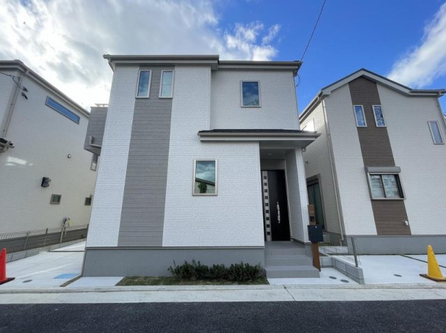 【外観】 | 八尾市長池町2丁目　【D号棟/全5棟】 | 【D号棟：4LDK＋駐車スペース】ローン返済目安：月々約81259円（頭金0円、変動金利0.875％、返済期間40年、ボーナス払い無しで試算しています）