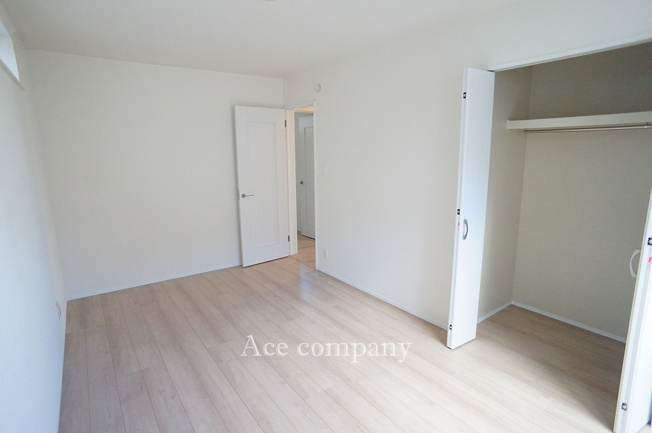 【寝室】 | 八尾市長池町2丁目　【B号棟/全5棟】 | 【2階：洋室7.5帖】クローゼット完備です♪