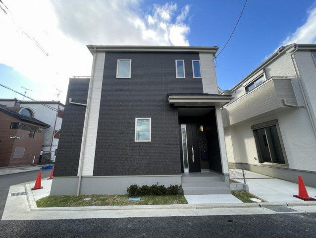 【外観】 | 八尾市長池町2丁目　【E号棟/全5棟】 | 【E号棟：4LDK＋駐車スペース】ローン返済目安：月々約88669円（頭金0円、変動金利0.875％、返済期間40年、ボーナス払い無しで試算しています）