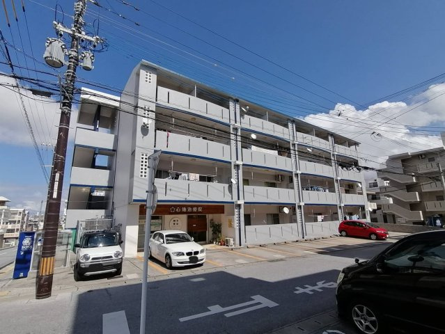 那覇ニュータウン大和の外観