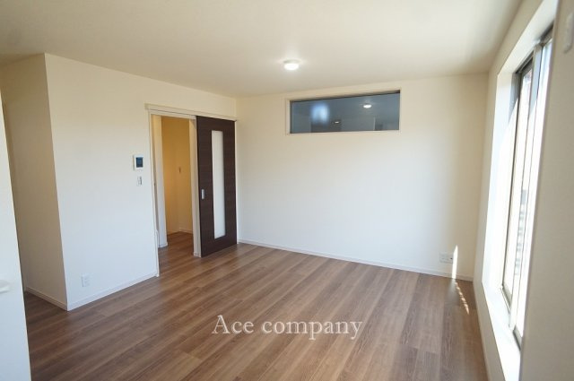 【居間・リビング】 | 東大阪市大蓮北4丁目　【3号棟/全5棟】 | 【LDK：16帖】