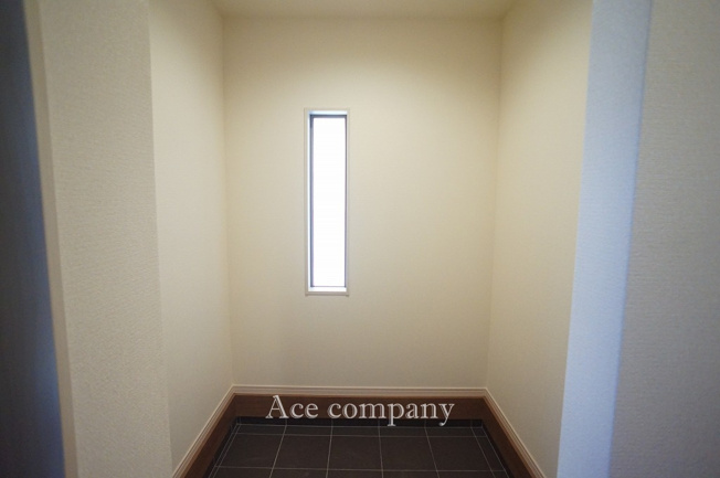 【収納】 | 東大阪市大蓮北4丁目　【3号棟/全5棟】 | 玄関ホール内の収納スペース、大容量です！