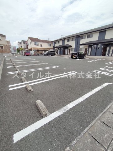 ハイステージ12Aの駐車場