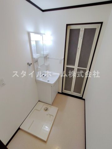 ハイステージ12Aの洗面所|同建物内別部屋の写真です。