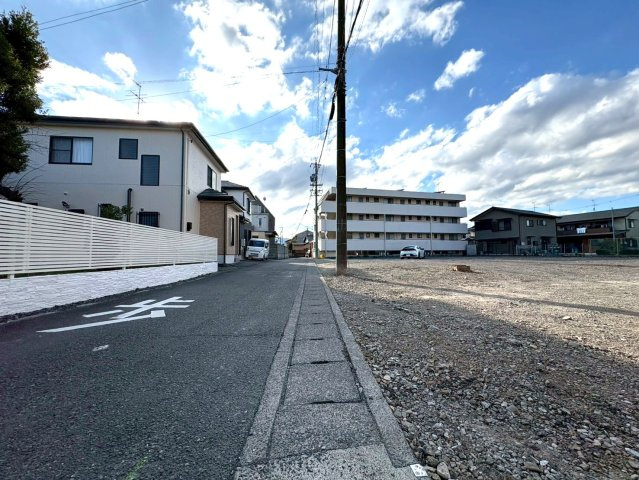 N-STAGE　静岡市駿河区中原　全２区画分譲地の前面道路含む現地写真