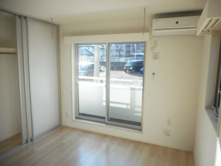 広々とした洋室です