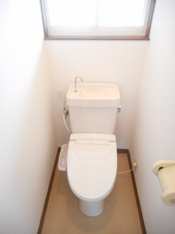 コンパクトで使いやすいトイレです