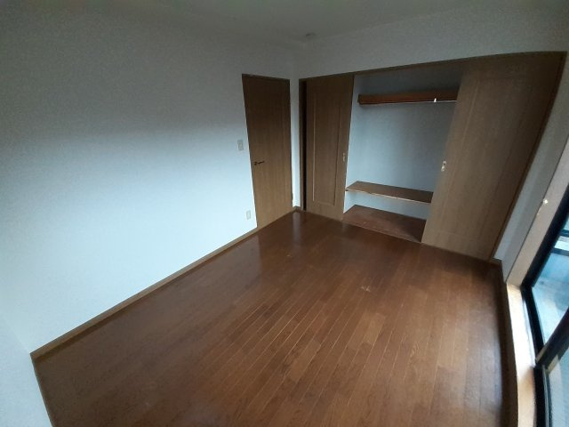 個人の部屋や寝室として使える洋室です