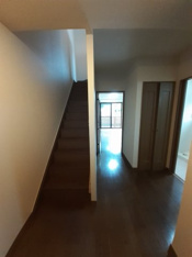 毎日通る玄関はこちらです