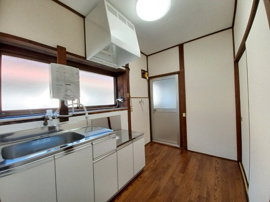 コンパクトなキッチンで掃除もラクラク