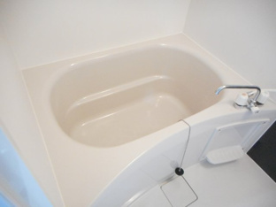 落ち着いた空間のお風呂です