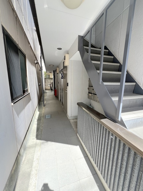 メゾン三軒茶屋のロビー|★アプローチ★
