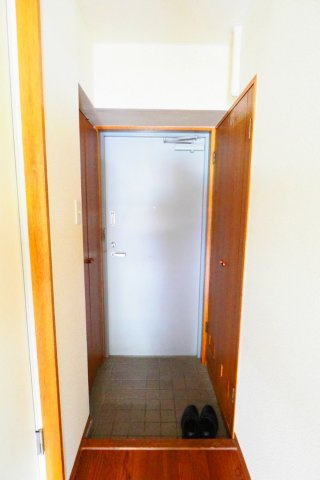 マーキュリーシティ壱番館の玄関