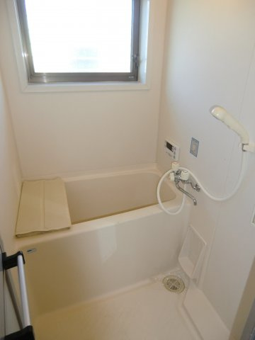 日々の疲れを癒すお風呂付です