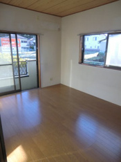 明るい洋室です