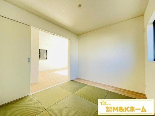 常滑市神明町1丁目　全3棟　2号棟の和室|洋風和室5.2帖　客間におすすめです♪