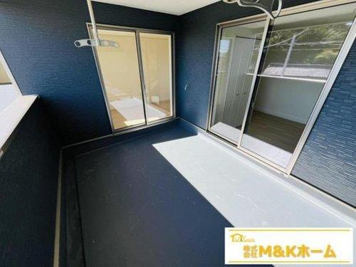 常滑市神明町1丁目　全3棟　2号棟のバルコニー|雨の日でも安心なインナーバルコニー☆