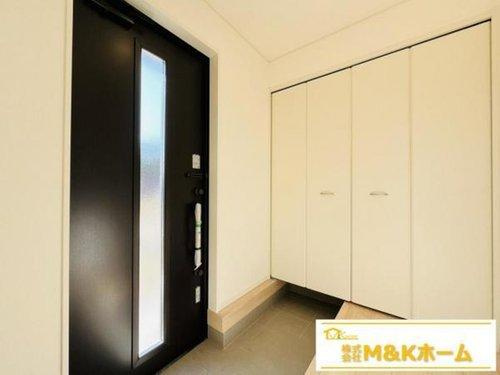 常滑市神明町1丁目　全3棟　2号棟の玄関|玄関☆　24時間換気システム搭載♪