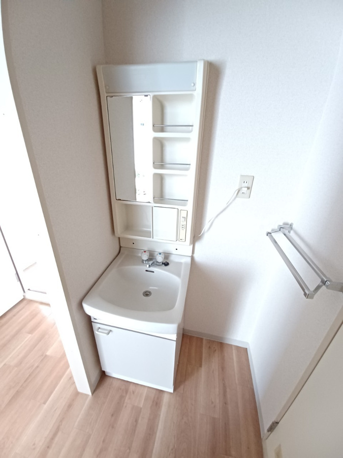 明るい洗面所です