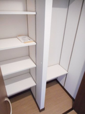 たっぷりとした収納スペースです