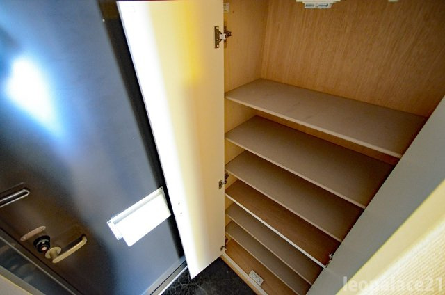 明るい玄関です