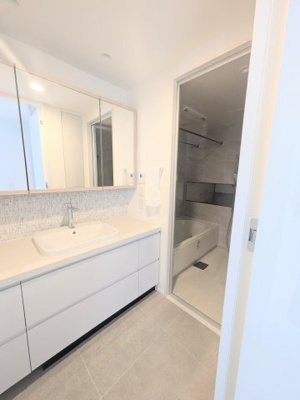 【駐車場】 | ローレルタワー ルネ浜松町